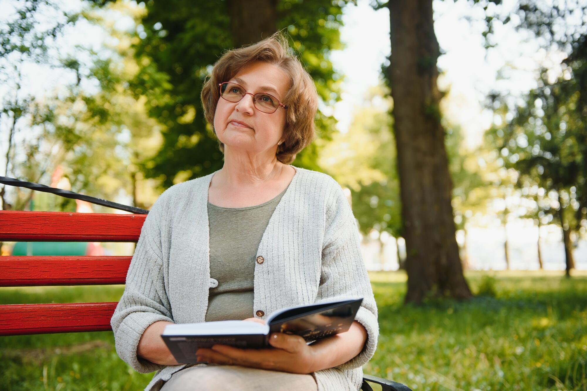 Strengthening Receptive Language Skills in Seniors with Alzheimer's